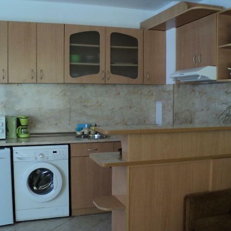 Meni Apartments And Guest Rooms Созополь Экстерьер фото